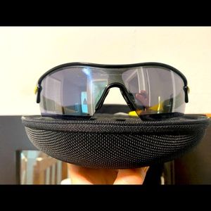 Oakley Livestrong Radar Path sun glasses